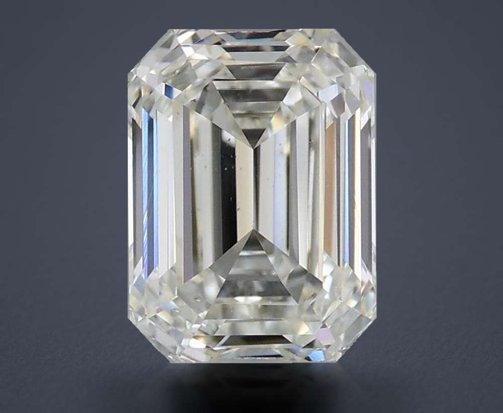 2.00 Carat Emerald Natural Diamond