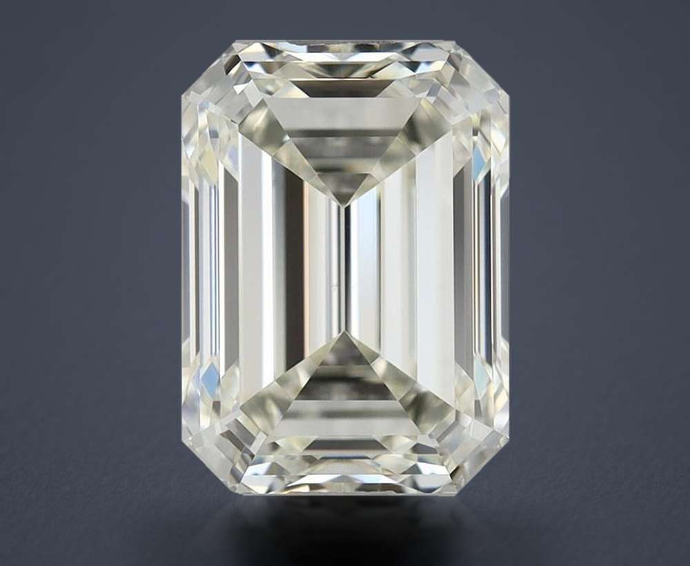 1.93 Carat Emerald Natural Diamond