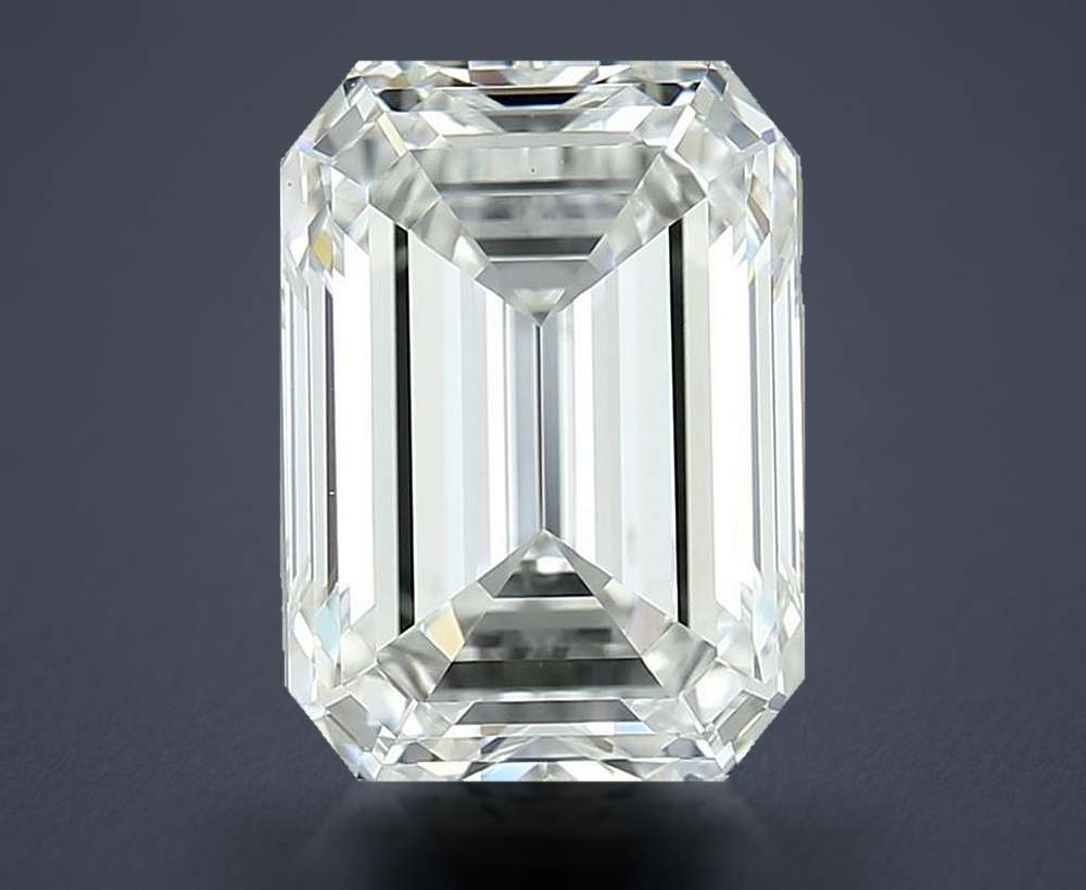 3.72 Carat Emerald Natural Diamond