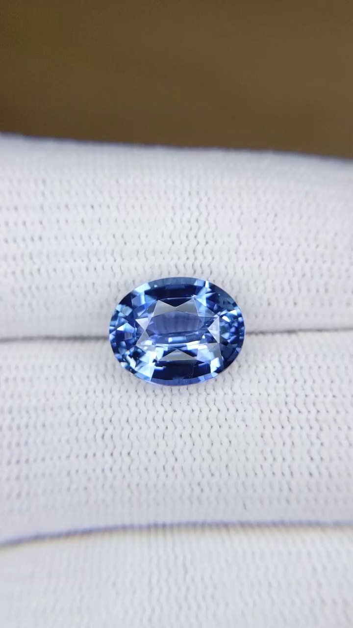 5.00 Carat Blue Oval Sapphire