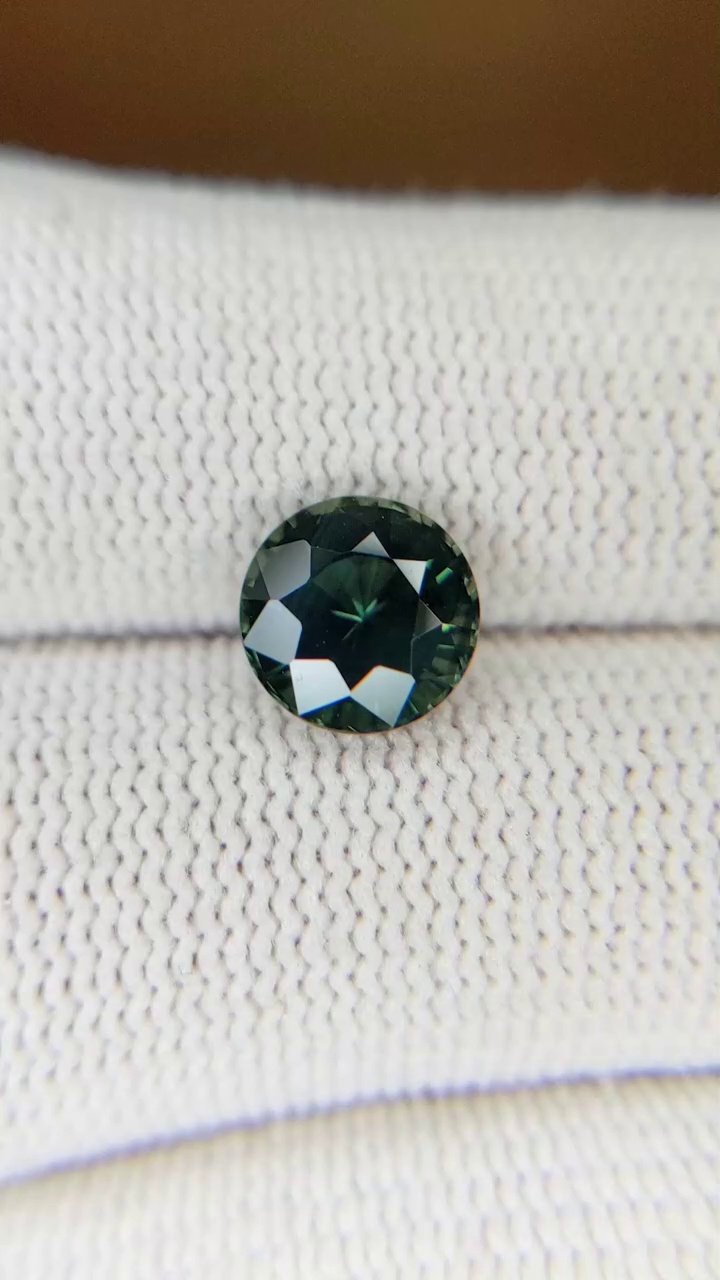 2.24 Carat Green Round Sapphire