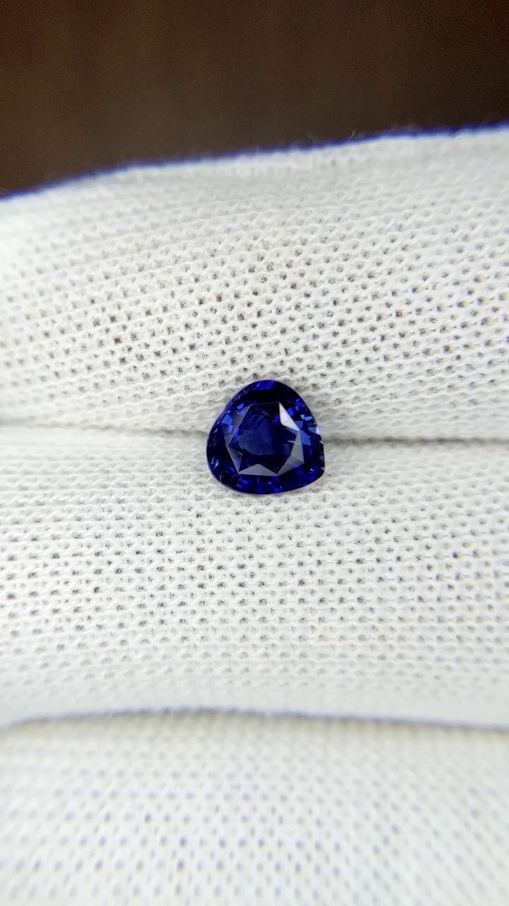 1.37 Carat Blue Heart Sapphire