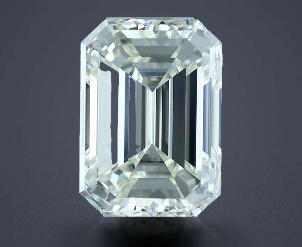 3.04 Carat Emerald Natural Diamond