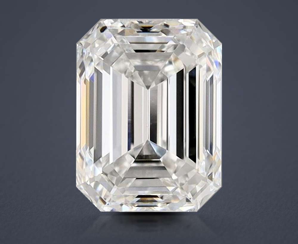 0.90 Carat Emerald Natural Diamond