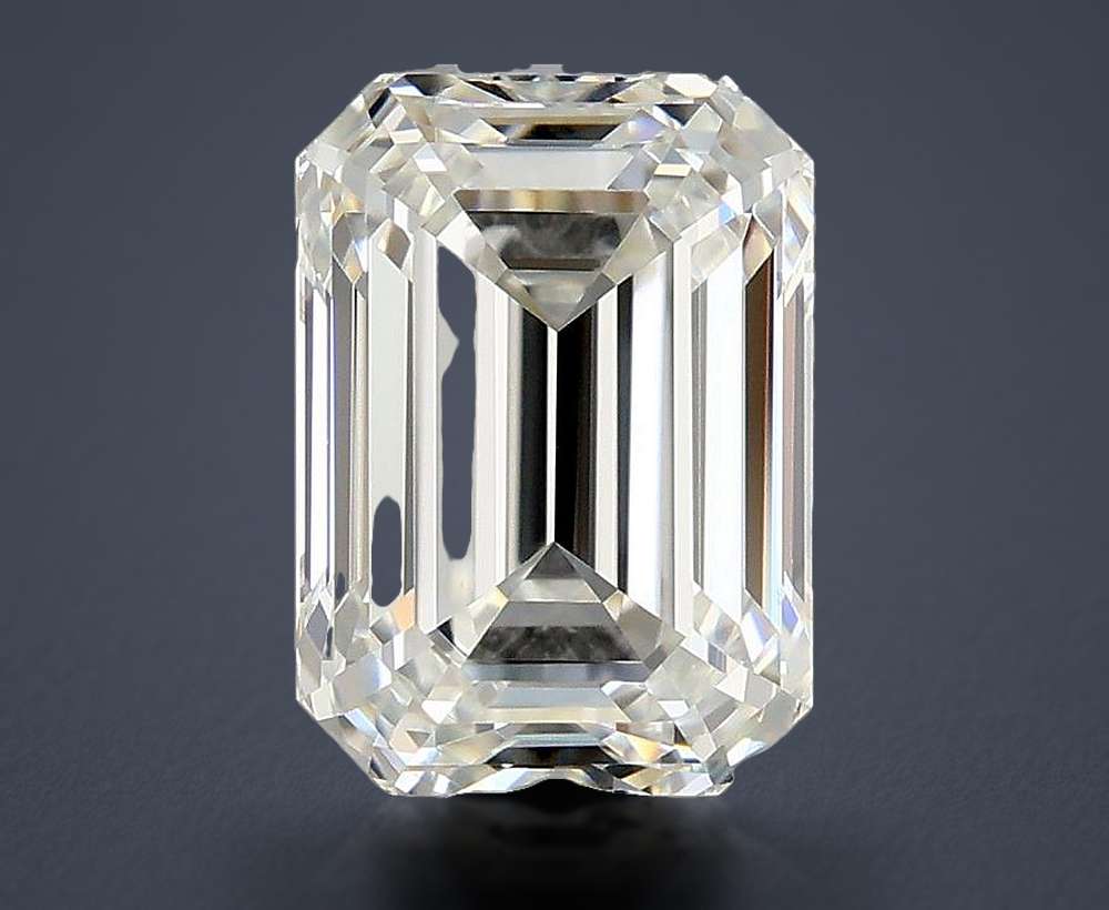 0.90 Carat Emerald Natural Diamond