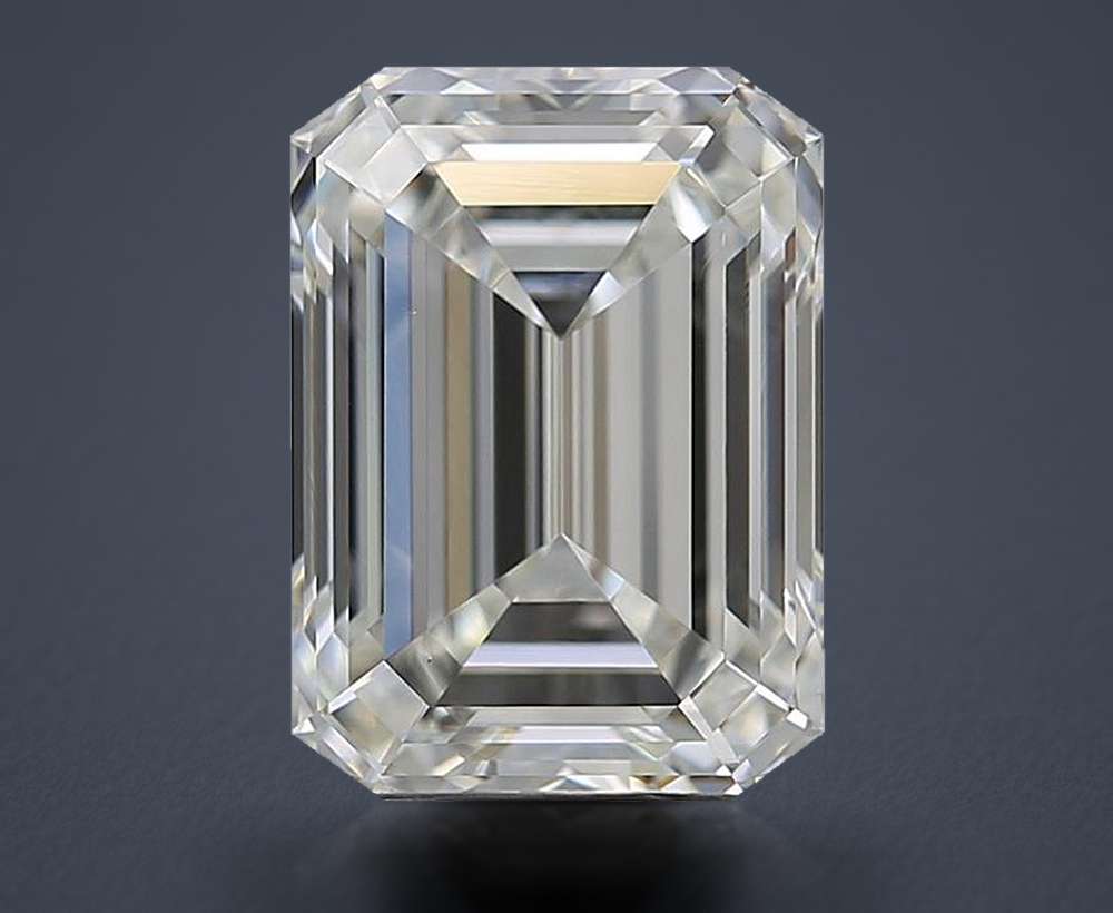 3.02 Carat Emerald Natural Diamond