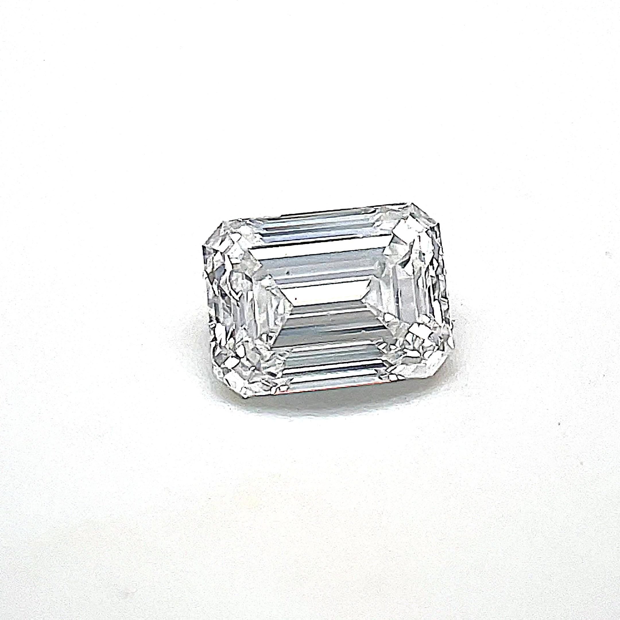 0.54ct F VS2 Rare Carat Ideal Cut Emerald Diamond