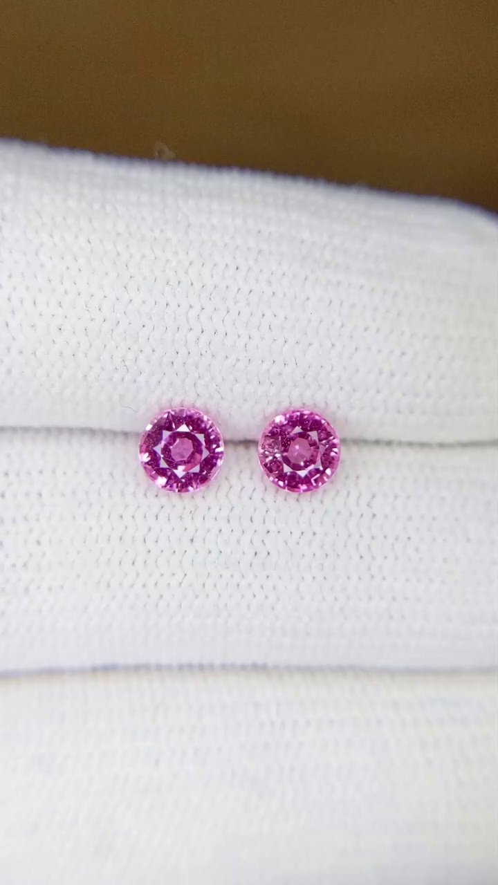 1.38 Carat Pink Round Sapphire