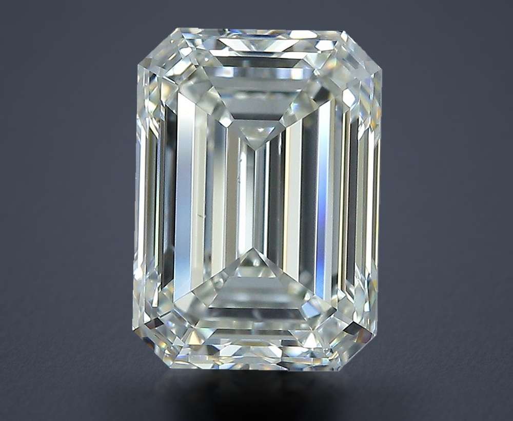 2.91 Carat Emerald Natural Diamond