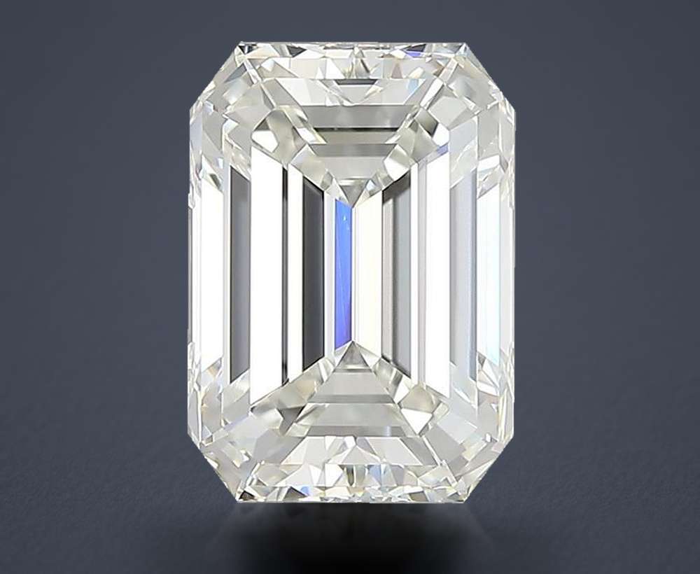 3.52 Carat Emerald Natural Diamond